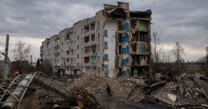 ucraina,-raid-russo-su-un-centro-direzionale-a-kiev:-quattro-morti-e-sette-feriti.-zelensky:-“da-trump-via-libera-alla-produzione-di-missili-patriot” ucraina,-raid-russo-su-un-centro-direzionale-a-kiev:-quattro-morti-e-sette-feriti.-zelensky:-“da-trump-via-libera-alla-produzione-di-missili-patriot”