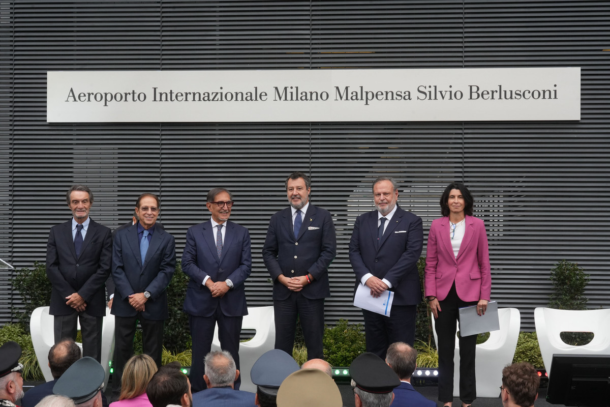 l’aeroporto-di-milano-malpensa-intitolato-ufficialmente-a-silvio-berlusconi l’aeroporto-di-milano-malpensa-intitolato-ufficialmente-a-silvio-berlusconi