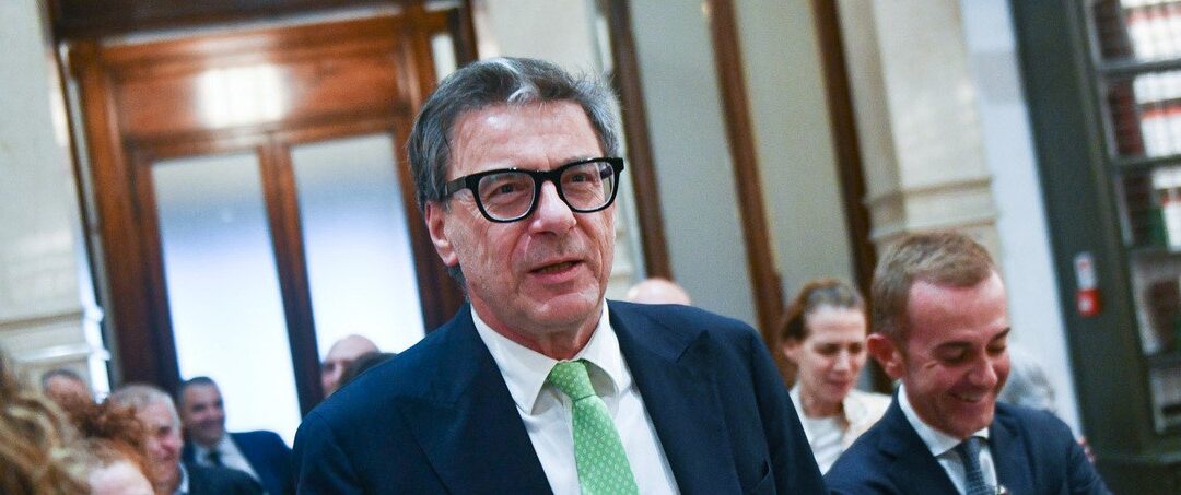Manovra, Giorgetti in Parlamento: “Impossibile fare miracoli, la priorità è la credibilità dell’Italia sui mercati”