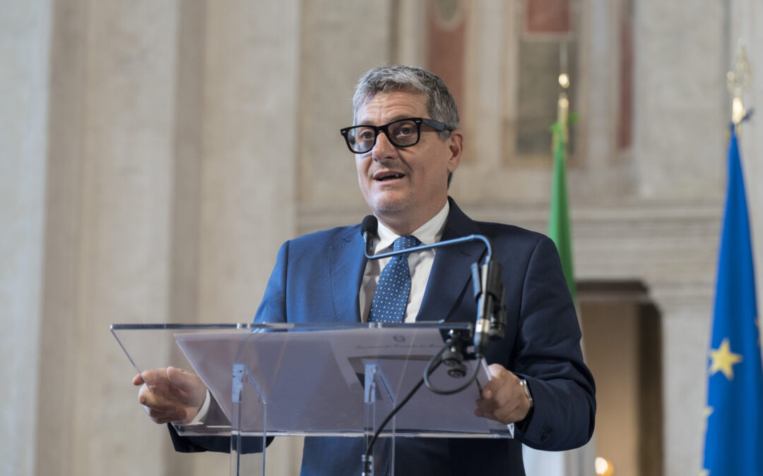 Disinformazione, Barachini: “L’attacco ucraino ai server russi ha ridotto i contenuti fake anche in Italia”
