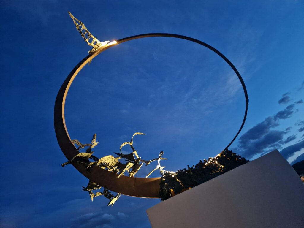san-benedetto-del-tronto-celebra-i-40-anni-del-monumento-al-gabbiano-jonathan-livingston