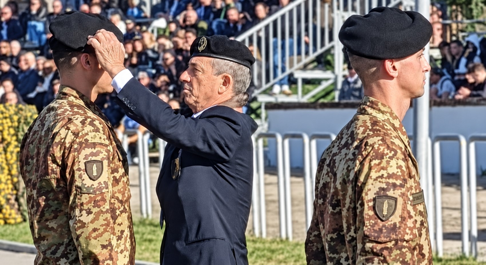 cesano,-un-basco-tra-due-generazioni:-la-fanteria-rinnova-il-legame-con-la-propria-storia cesano,-un-basco-tra-due-generazioni:-la-fanteria-rinnova-il-legame-con-la-propria-storia